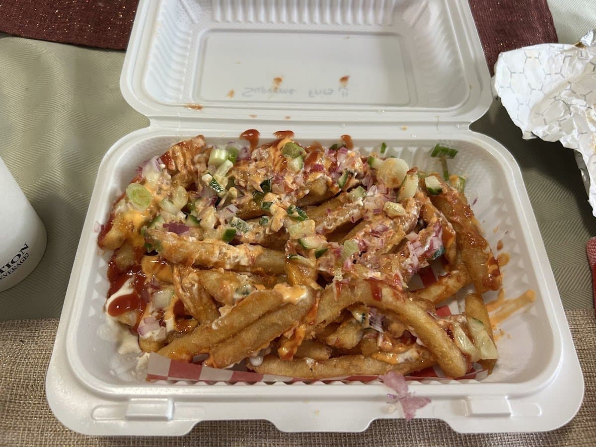 Supreme loaded fries